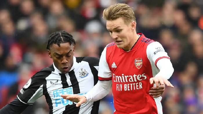 Soi k&egrave;o phạt g&oacute;c Newcastle vs Arsenal, 22h30 ng&agrave;y 7/5