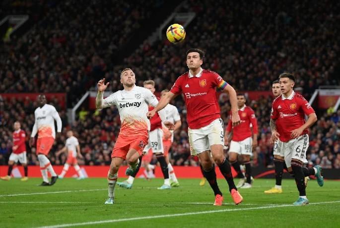 Soi k&egrave;o phạt g&oacute;c West Ham vs MU, 01h00 ng&agrave;y 8/5