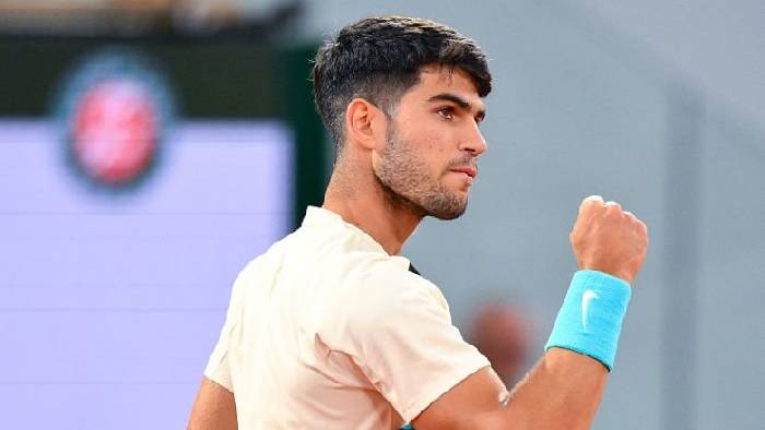 Musetti bỏ cuộc v&igrave; chấn thương, Alcaraz v&agrave;o chung kết Roland Garros 2025