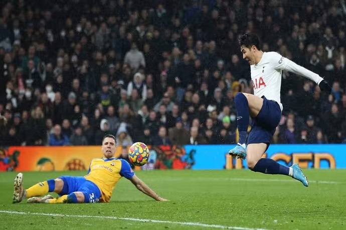 Ph&acirc;n t&iacute;ch k&egrave;o hiệp 1 Tottenham vs Southampton, 21h00 ng&agrave;y 6/8