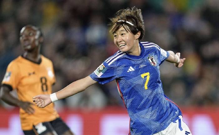 Ch&iacute;nh thức! Man United c&ocirc;ng bố chiếc gi&agrave;y v&agrave;ng World Cup 2023