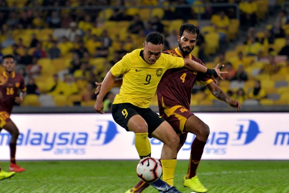 Malaysia 'đ&aacute;nh tennis' trước trận gặp Việt Nam