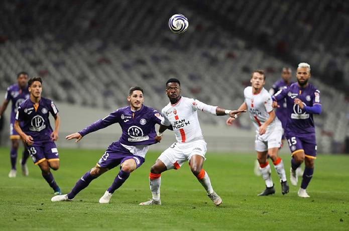 Soi k&egrave;o phạt g&oacute;c Lyon vs Toulouse, 2h ng&agrave;y 8/10