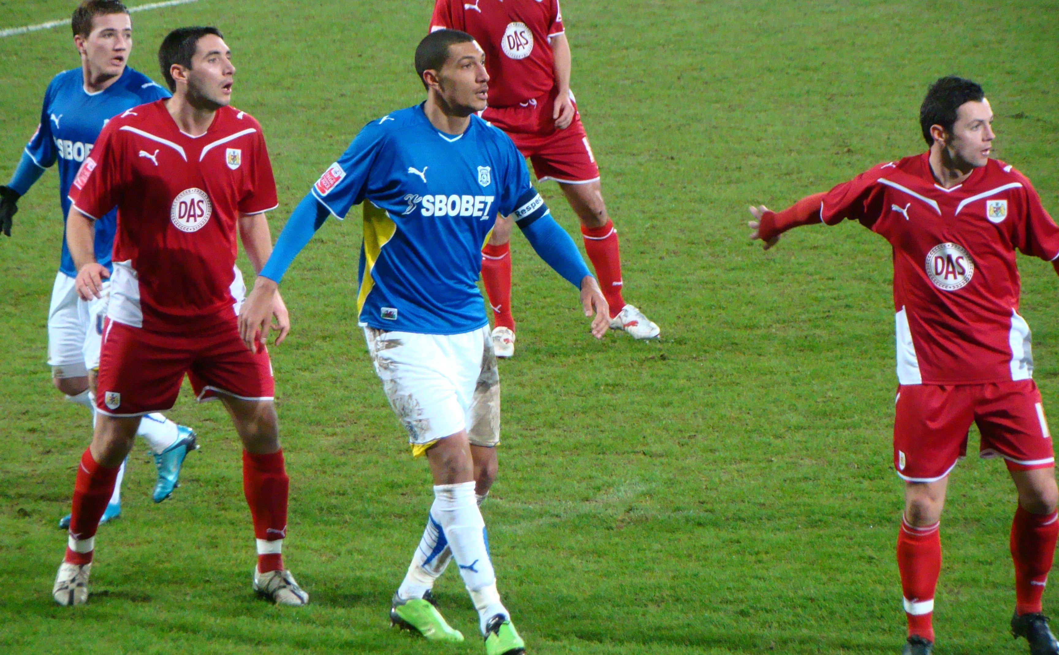 Nhận định Cardiff City vs Bristol City, 1h00 ng&agrave;y 7/11