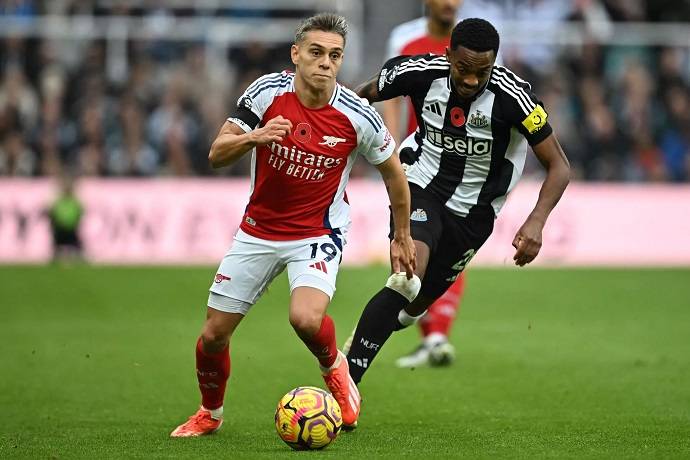 Nhận định, soi k&egrave;o Arsenal vs Newcastle, 3h00 ng&agrave;y 8/1: Tận dụng ưu thế