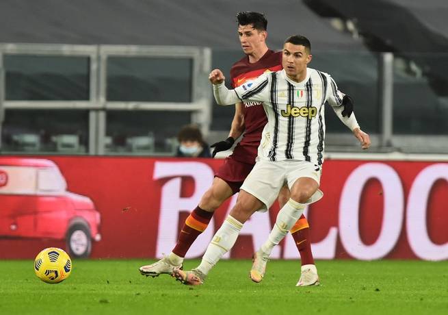 Cristiano Ronaldo lập kỳ t&iacute;ch kh&oacute; tin khi bước sang tuổi 36