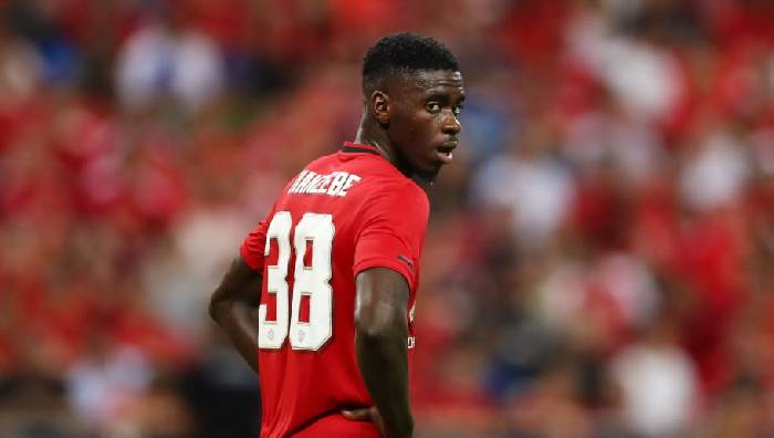 Tuanzebe tiếp tục bị CĐV MU ph&acirc;n biệt chủng tộc sau trận h&ograve;a Everton 