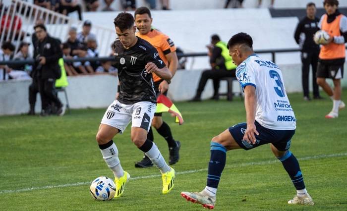 Nhận định, soi k&egrave;o Gimnasia Mendoza vs Instituto ACC, 08h15 ng&agrave;y 9/2: Hat-trick thắng cho chủ nh&agrave;