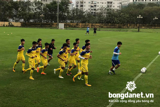 Tiến Linh v&agrave; 7 đồng đội tập ri&ecirc;ng, bỏ ngỏ khả năng trở lại U23