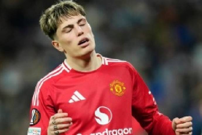 CĐV MU cạn kiệt ki&ecirc;n nhẫn với Garnacho