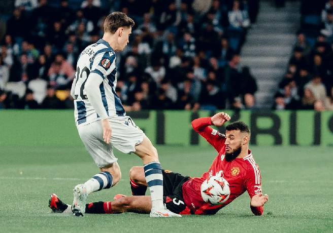 HLV Amorim chỉ ra nguy&ecirc;n nh&acirc;n khiến MU rơi chiến thắng trước Real Sociedad