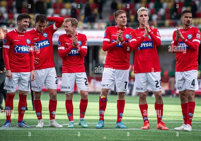 Nhận định, soi k&egrave;o Brondby với Silkeborg 0h00 09/04: Sức mạnh tuyệt đối