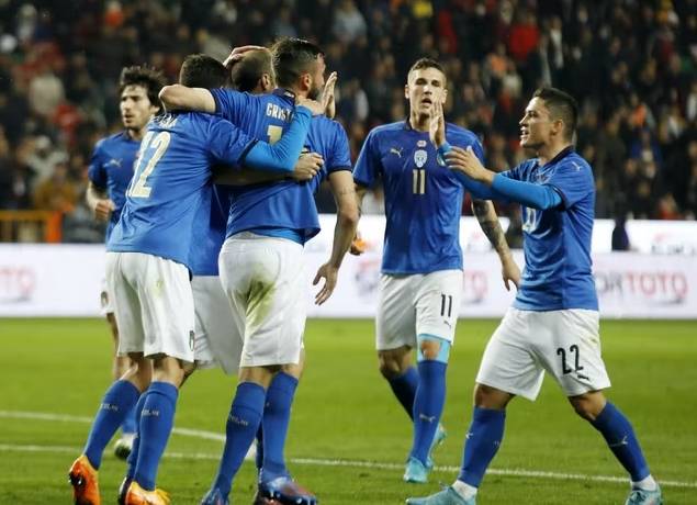 Đội h&igrave;nh ra s&acirc;n ch&iacute;nh thức Italia vs Hungary, 1h45 ng&agrave;y 8/6 (cập nhật)