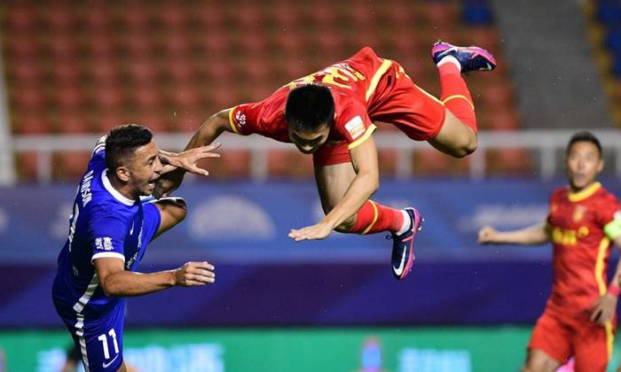Soi k&egrave;o phạt g&oacute;c Wuhan Yangtze vs Hebei, 16h30 ng&agrave;y 7/6