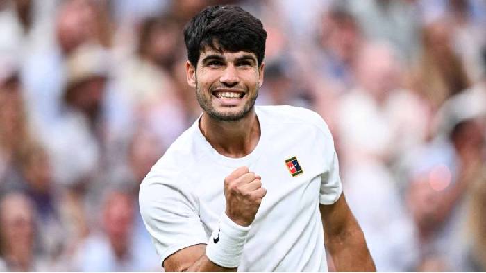 Alcaraz ngược d&ograve;ng vất vả trước Rublev ở v&ograve;ng 4 Wimbledon