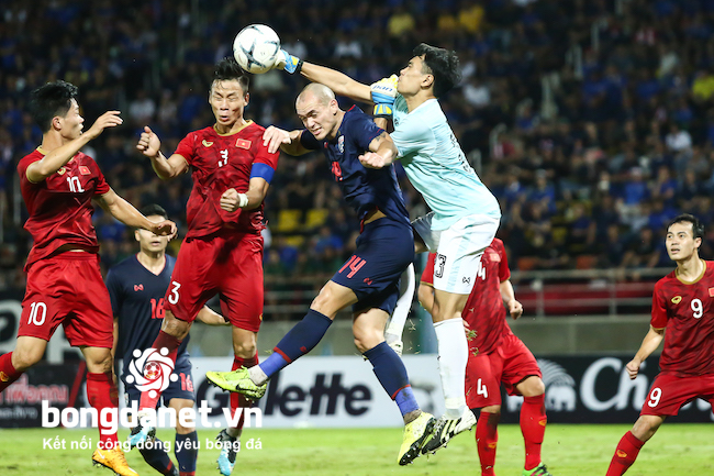 BXH FIFA mới nhất: Việt Nam nguy cơ tụt hạng v&igrave; ho&agrave; Th&aacute;i Lan