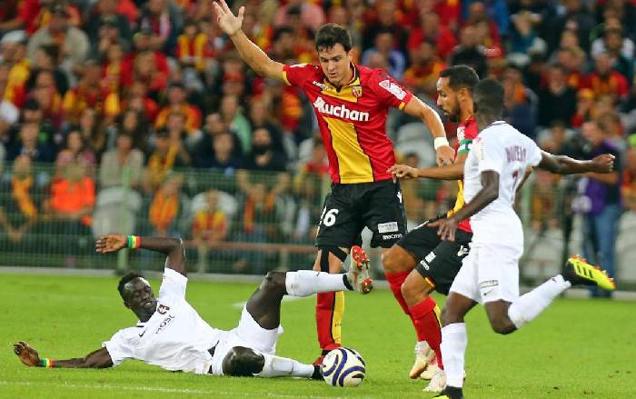 Soi k&egrave;o chẵn/ lẻ Lens vs Troyes, 2h ng&agrave;y 10/9