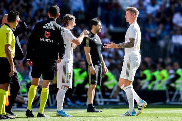 Toni Kroos b&aacute;o tin buồn cho Real Madrid v&agrave; ĐT Đức