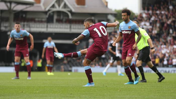 Soi k&egrave;o phạt g&oacute;c West Ham vs Fulham, 20h ng&agrave;y 9/10