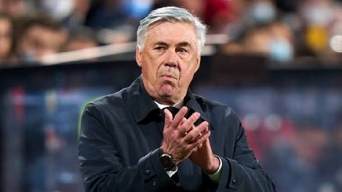 H&agrave;ng thủ vỡ tan, Ancelotti 'chế' c&ocirc;ng thức mới l&agrave;m CĐV 'đứng h&igrave;nh'