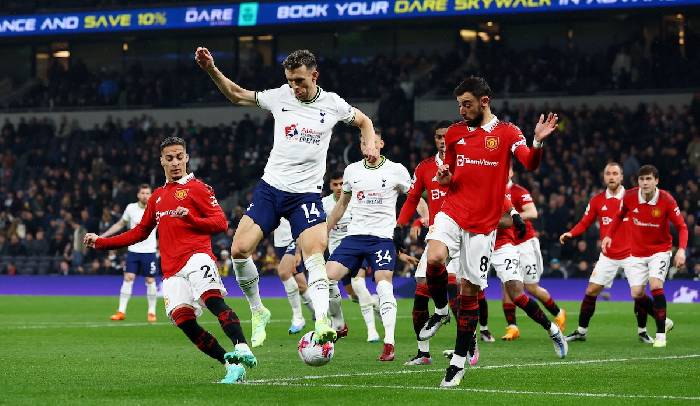 Vượt Tottenham, M.U ở rất gần 'bộ n&atilde;o' thi&ecirc;n t&agrave;i của Atletico Madrid
