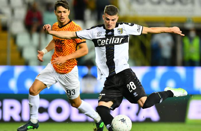 Soi k&egrave;o phạt g&oacute;c Parma vs Benevento, 18h30 ng&agrave;y 8/12