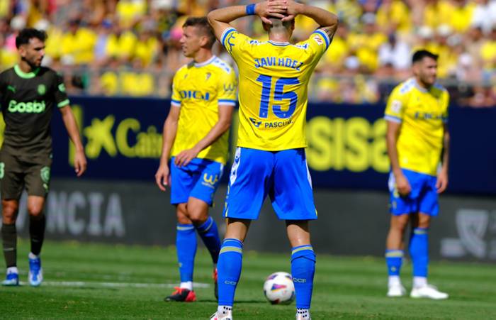 Nhận định, soi k&egrave;o Arandina vs Cadiz, 1h00 ng&agrave;y 8/12