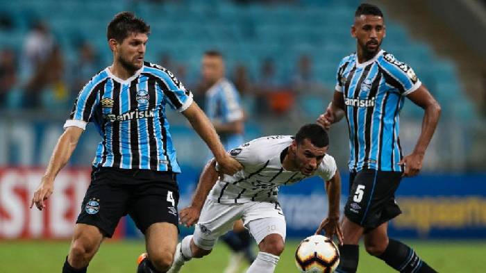 Fortaleza vs Gremio, 7h ng&agrave;y 10/1: Rơi v&agrave;o v&ograve;ng nguy hiểm