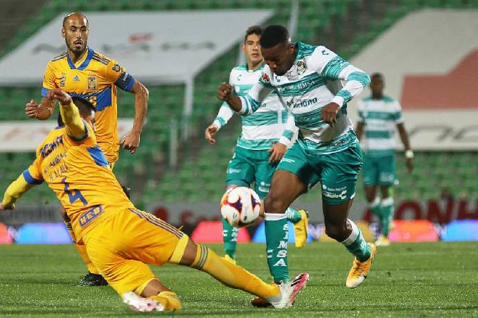 Soi k&egrave;o phạt g&oacute;c Santos Laguna vs Tigres UANL, 8h00 ng&agrave;y 9/1