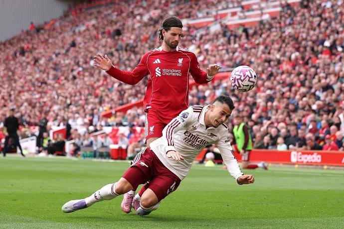 Si&ecirc;u m&aacute;y t&iacute;nh dự đo&aacute;n Arsenal vs Liverpool, 3h00 ng&agrave;y 9/1