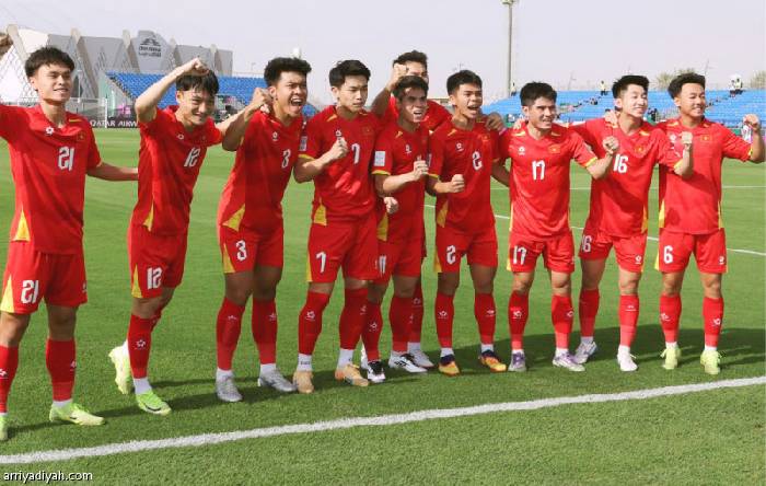 U23 Việt Nam nhận cảnh b&aacute;o trước trận gặp Kyrgyzstan