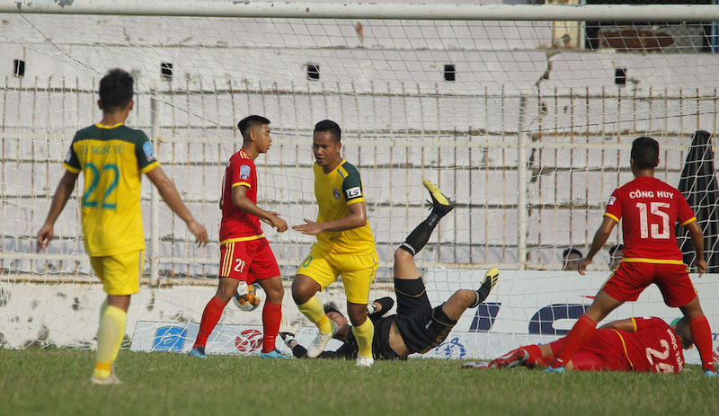 Đắk Lắk thắng đậm 10-0 U21 B&igrave;nh Định, chạy đ&agrave; ho&agrave;n hảo cho m&ugrave;a giải mới