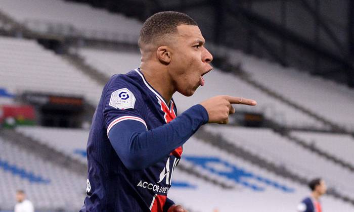 Kylian Mbappe x&ocirc; đổ kỷ lục bứt tốc của Alphonso Davies