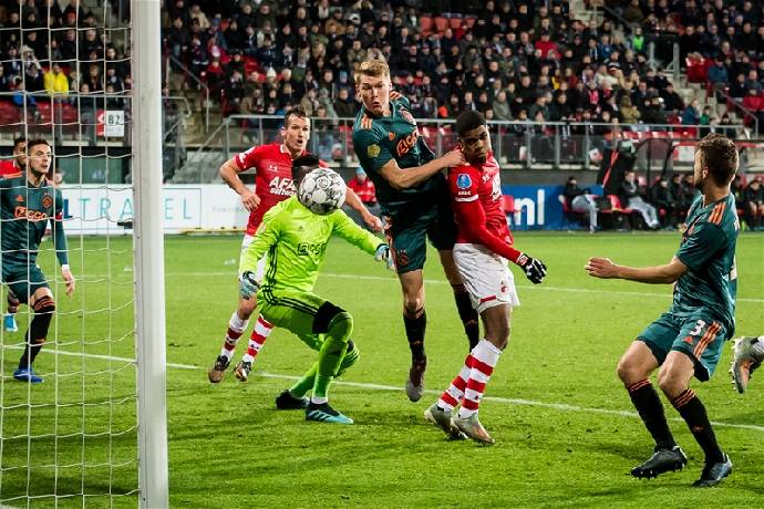 Nhận định, soi k&egrave;o AZ Alkmaar vs Ajax, 20h30 ng&agrave;y 8/2: Vị thế lung lay