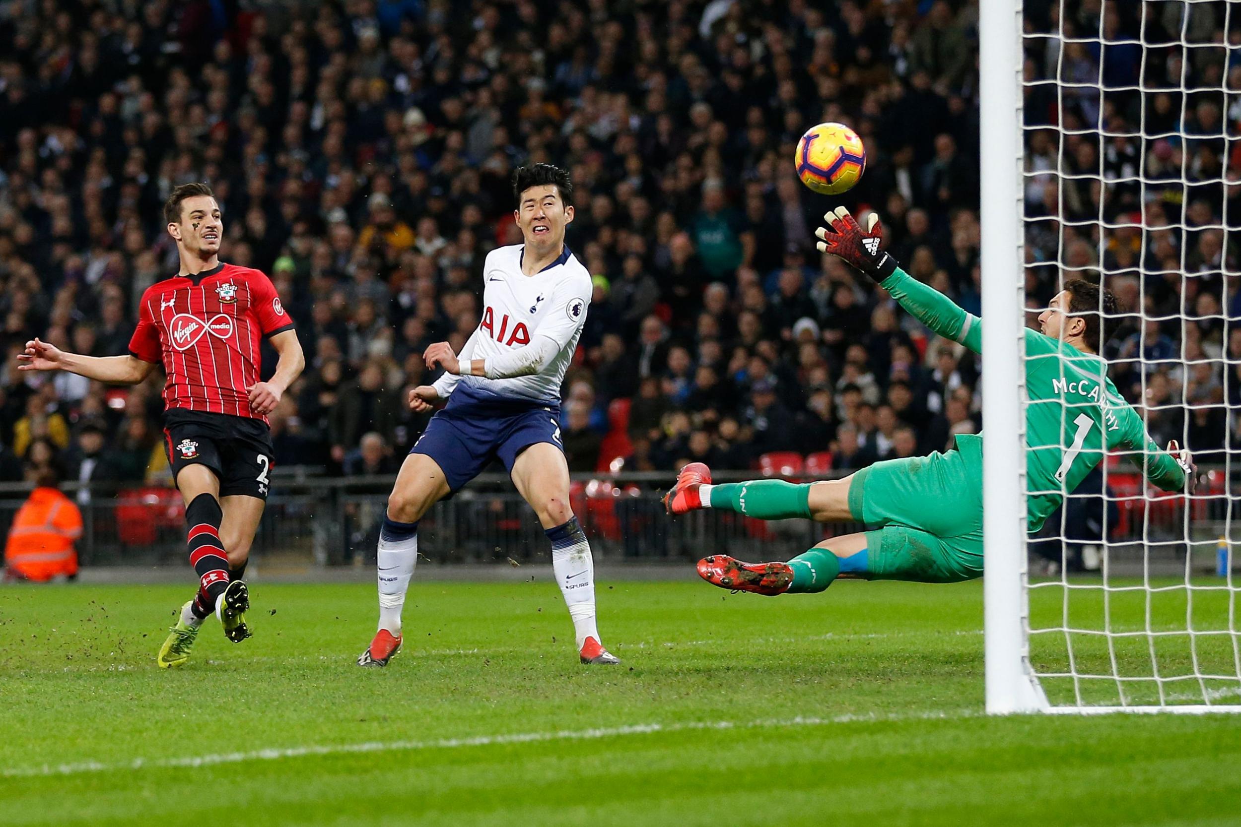 Dự đo&aacute;n Southampton vs Tottenham (22h 9/3) bởi chuy&ecirc;n gia Mark Lawrenson