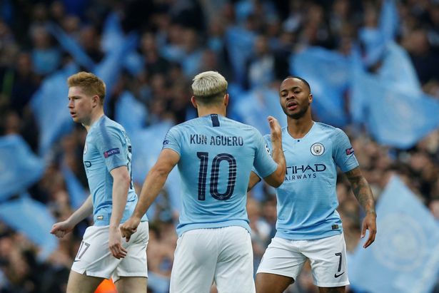 Man City l&ecirc;n kế hoạch b&aacute;n Sergio Aguero để giữ ch&acirc;n Sterling v&agrave; De Bruyne