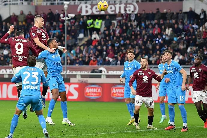 Soi k&egrave;o phạt g&oacute;c Napoli vs Torino, 2h45 ng&agrave;y 9/3