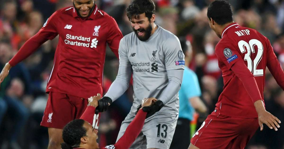 Allison &aacute;c mộng của Barca tại Champions League