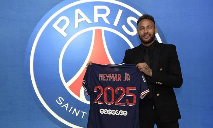 Neymar ch&iacute;nh thức gia hạn hợp đồng với PSG