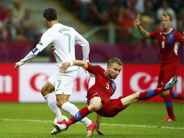 Đại b&agrave;ng ti&ecirc;n tri dự đo&aacute;n Bồ Đ&agrave;o Nha vs Czech, 1h45 ng&agrave;y 10/6