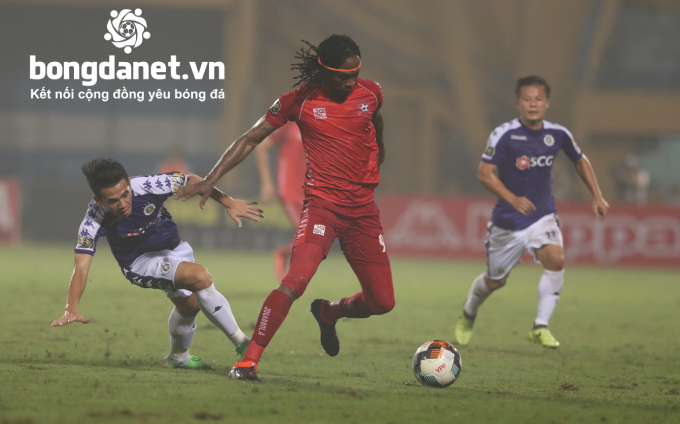 Hải Ph&ograve;ng 1-2 H&agrave; Nội: Rượt đuổi kịch t&iacute;nh, H&agrave; Nội FC đ&aacute;nh chiếm ng&ocirc;i đầu
