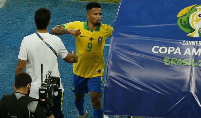 Gabriel Jesus bị phạt như Lionel Messi v&igrave; thẻ đỏ ở chung kết Copa America