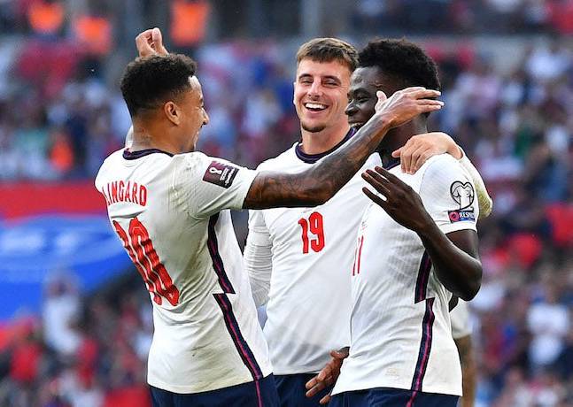 Đội h&igrave;nh ra s&acirc;n ch&iacute;nh thức Ba Lan vs Anh, 1h45 ng&agrave;y 9/9