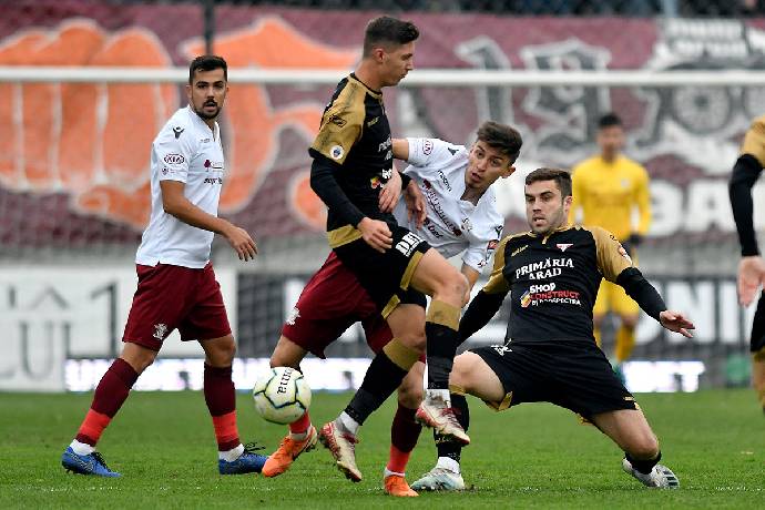 K&egrave;o xi&ecirc;n thơm nhất h&ocirc;m nay 10/9: UTA Arad vs Rapid Bucuresti