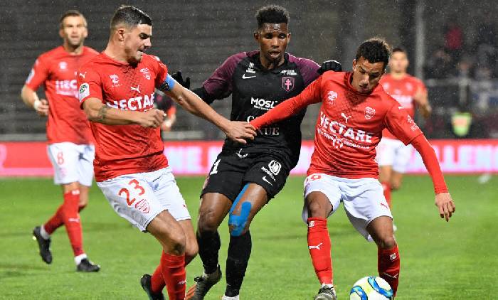Nhận định, soi k&egrave;o Nimes vs LB Chateauroux, 0h30 ng&agrave;y 09/09