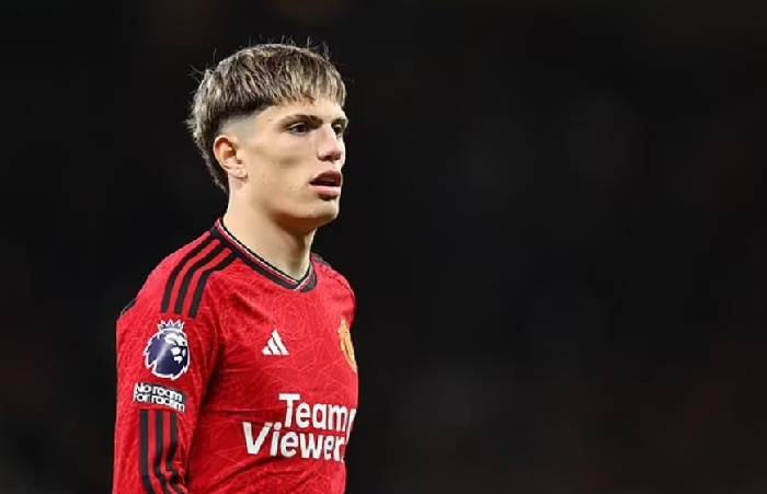 Andre Onana cứu Garnacho khỏi bị treo gi&ograve;