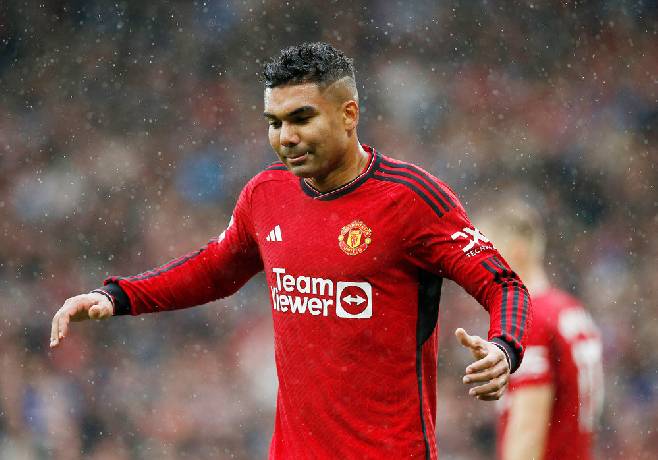 Casemiro nguy cơ bị Man United thanh l&yacute;