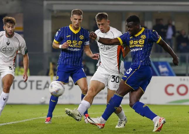 Nhận định, soi k&egrave;o Lecce vs Hellas Verona, 21h00 ng&agrave;y 8/11: H&agrave;i l&ograve;ng đ&ocirc;i b&ecirc;n