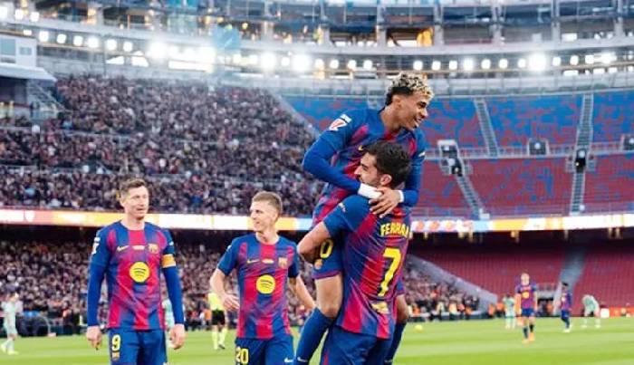 CĐV nh&agrave; b&aacute;n v&eacute; cho đối thủ, Barca đối diện nguy cơ bị &aacute;p đảo ở Camp Nou
