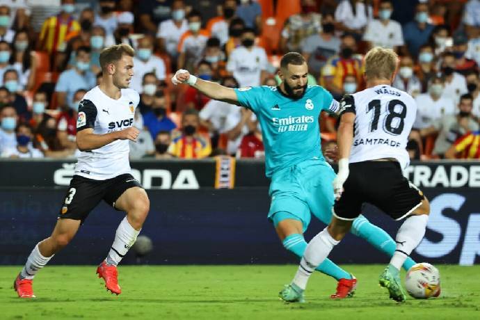 Đại b&agrave;ng ti&ecirc;n tri dự đo&aacute;n Real Madrid vs Valencia, 2h ng&agrave;y 12/1